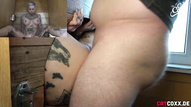 La MILF dellautostrada! - I camionisti scopano senza preservativo! - 3 image