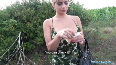 Agente Público MILF tetona loca en una mamada caliente y descuidada - 4 image