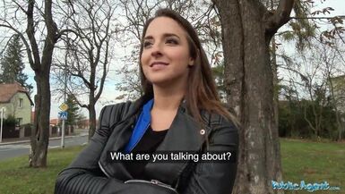 La agente pública Amirah Adara se folla a un desconocido mientras su BF espera - 1 image