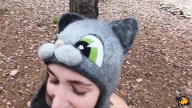 Sexe en plein air par temps froid avec sperme sur les seins. Waiting for the Sun (eng Subtitles)