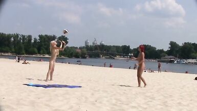 Hot teen nudists make this nude beach even hotter - 4 image