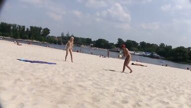 Hot teen nudists make this nude beach even hotter - 5 image