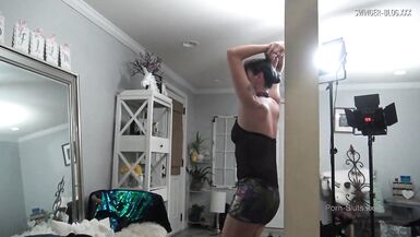 MILF in Sexy Lingerie Gets her Wet Pussy Licked in Amateur Video - 4 image