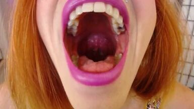 La ragazza rompe con il fidanzato mangiandolo! FETISMO VORE - 1 image