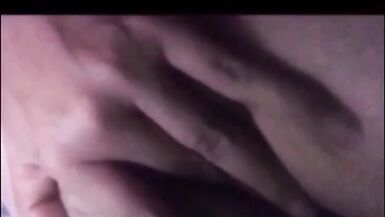 Taylandlı MILF orgazm olmak için kendini parmaklıyor - 3 image
