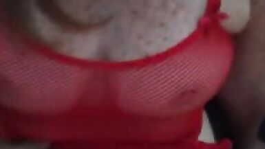 Rousse Fr3ckles MILF se fait baiser - 4 image