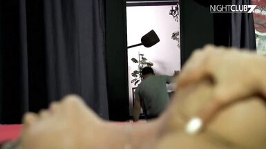 Notgeiler Hausmeister benutzt Sportskanone - 2 image
