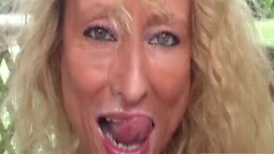 Vidange des voyeurs sur l'aire d'autoroute