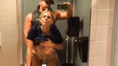 Датская медсестра MILF оттрахана жестко - 4 image