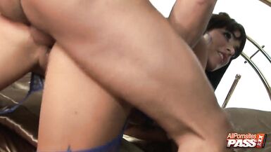 4k Scene Cuckolding With Busty Valery Summer - 5 image