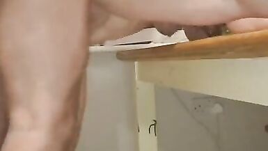 Creampie in der Küche - 5 image