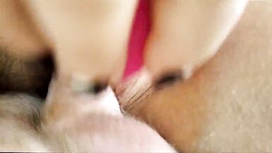 Depraved MILF spreads her lips and gets fucked close up .!. - 6 image