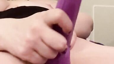 Close up Squirting LauraSquirts Pussy Broke that Toy - 5 image