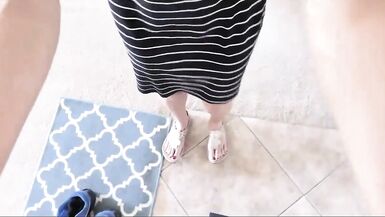 My hot mom helps injured stepson bath