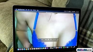 Stepmom rubs on stepteen masturbate vid - 1 image