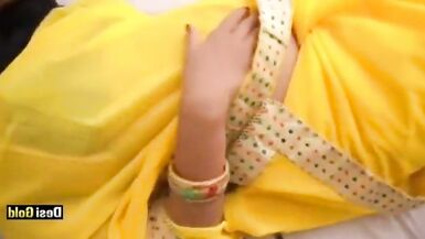 Hot Savita bhabhi ne akele me chut me ungli ghumayi - 5 image