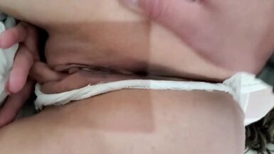 Moglie troia italiana scopata da uno sconosciuto in un motel - 1 image
