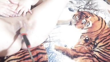Shanel-david Cleaning Nipples and all Holes with Crazy Brush - 5 image