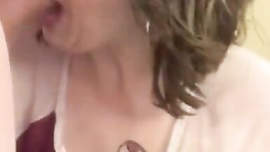 Super Sexy MILF next Door wants to Suck my Cock - 5 image