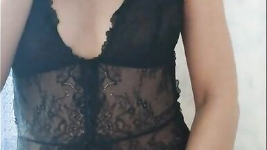 Petite MILF Reachs Amazing Female Orgasm - OH...I'M GONNA CUM Lisaguither - 5 image