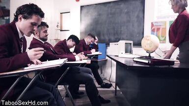 Öğretmen öğrenciler tarafından sert becerdin olsun - 2 image