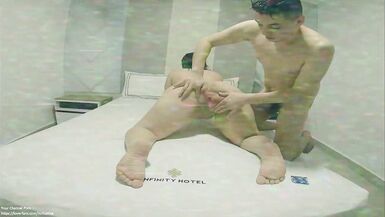 Adolescente colegiala venezolana vende su cuerpo a cambio de dinero en medellin colombia - 5 image