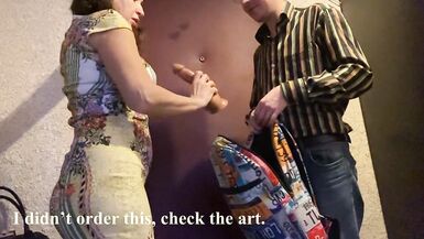 Tumanova MILF Gave a Blowjob to a Delivery Guy of Cocks - 3 image