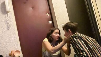 Tumanova MILF Gave a Blowjob to a Delivery Guy of Cocks