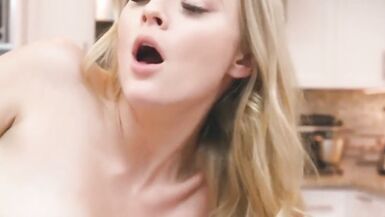 Dee Williams cant Resist Paris Whites Wet Pussy - 13 image