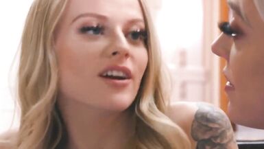 Dee Williams cant Resist Paris Whites Wet Pussy - 5 image