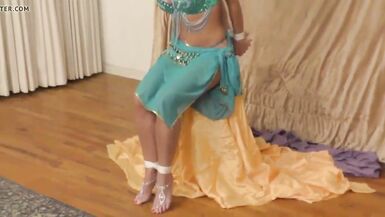 Alexis Taylor Harem Güzeli - 8 image