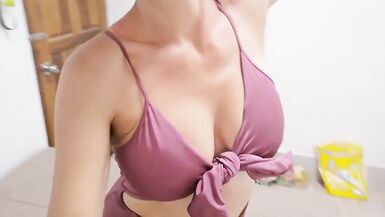Milking mom fingering in Thailand - 2 image