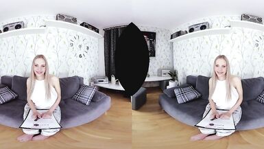 Come in Mouth of VR First-Timer - 4 image
