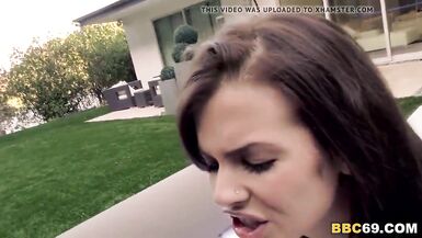 Keisha Grey wird von einer BBC gestreckt - 4 image