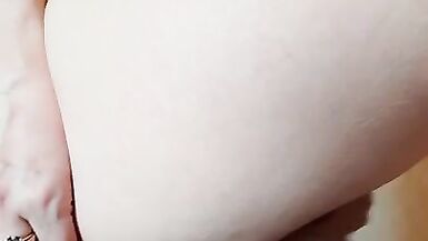 BRUNETTE MILF IN LINGERIE SEXY ORGASM - 9 image