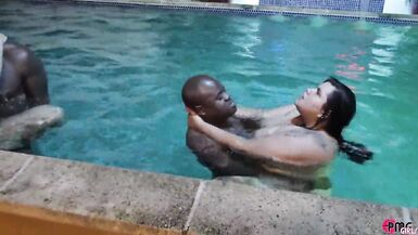 POOLSIDE ORGY FEATURING SWINGERS AND PORNSTARS - 6 image