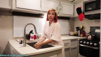 Le beau-fils baise sa mère