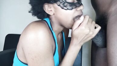 MILF suçant ma bite