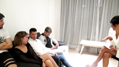 TRATAMENTO SEXUAL EM FAMÍLIA, ÓRGIA NO DE MINHA IRMÃ A PSICÓLOGA , (A MAIS PROSTITUTA DO PLANETA ) - 3 image