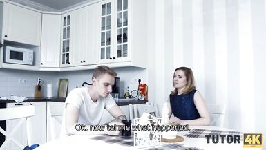 TUTOR4K Une belle tutrice dhistoire entraînée dans une sale histoire avec une étudiante