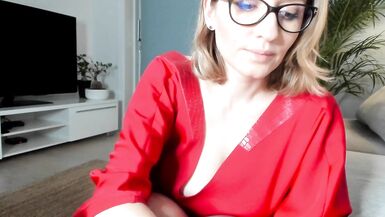 Slim woman shows off her naked body - 4 image