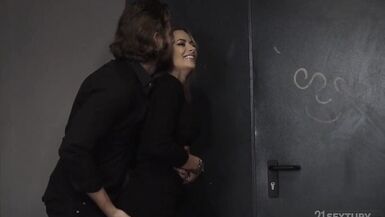 Shalina Devine - Les mains sans repos