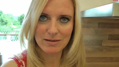 Dirty-Tina - Femme au foyer désespérée