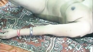 Devar ne bhabhi ko akele main choda - 4 image