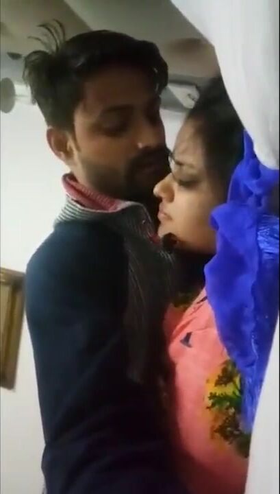 Indian Bhabhi Ne Pados Ke Ladke Ke Saath Sex Kiya