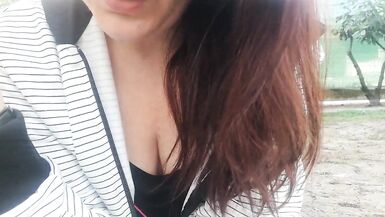 Fumer des cigarettes super sexy avec Nicoletta - 2 image