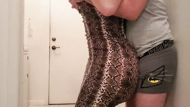 Big ass stepmom fucked in laundry room - 8 image