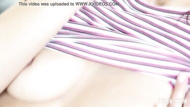 La stepsis Kendra Spade montre la profondeur de sa gorge avant de gicler. - 3 image