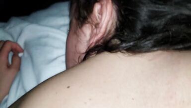 Baise-moi à fond. Suce mon cul, je suis ta pute. Je suis ta salope,