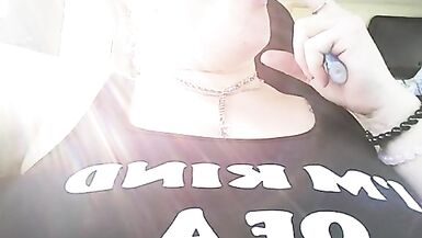 BBW fumando en topless en secreto con grandes tetas fuera - 3 image